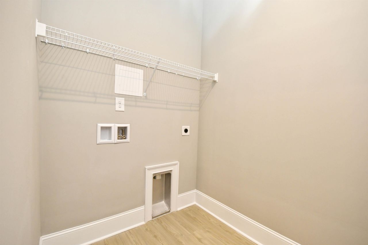 277 Waterfall Circle Photo 26