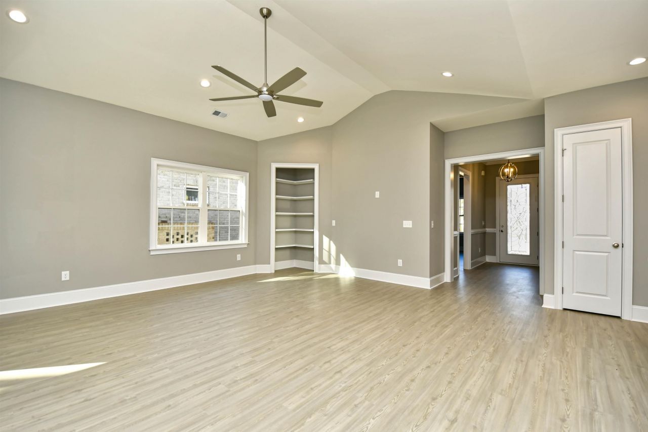 277 Waterfall Circle Photo 7