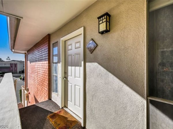 668 Oakmont Avenue, Unit 1706, Las Vegas, NV 89109