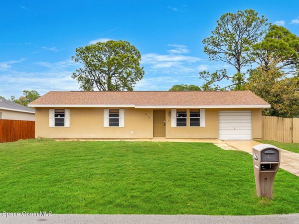 215 Hagerstown Street SW, Palm Bay, FL 32908