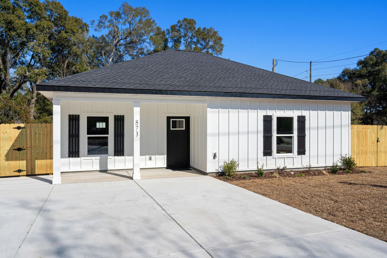 873 S Brett Street, Crestview, FL 32539 Main Photo