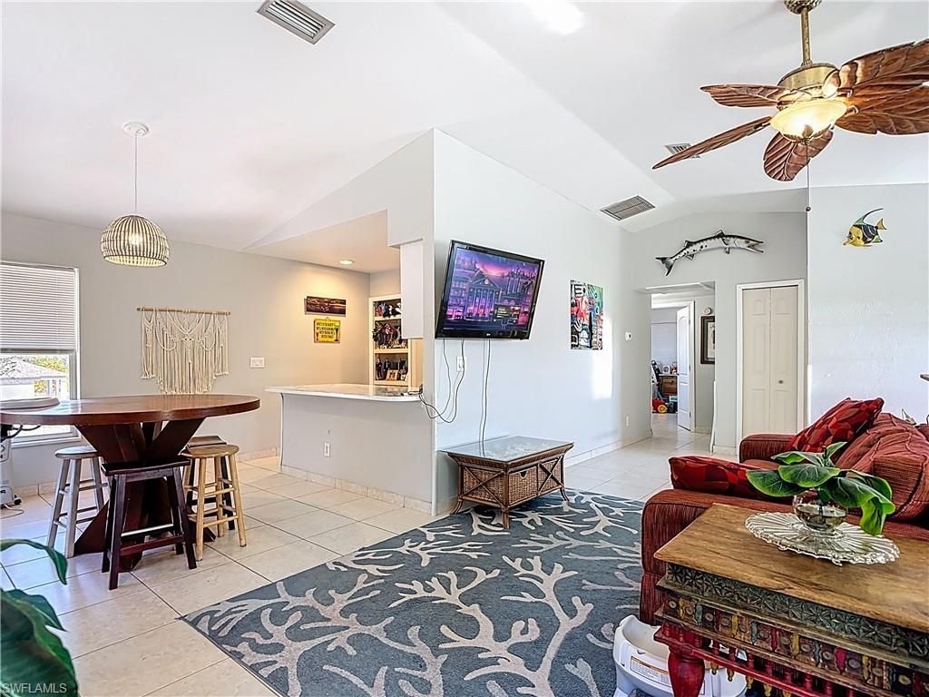 8628 Yukon Ct, Saint James City, FL 33956 Photo