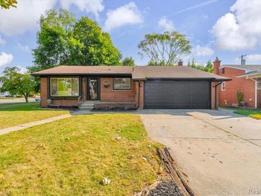 27407 Buckingham Street, Livonia, MI 48154