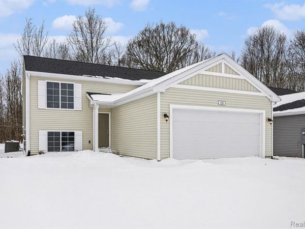 3151 Wild Orchid Lane, Burton, MI 48519
