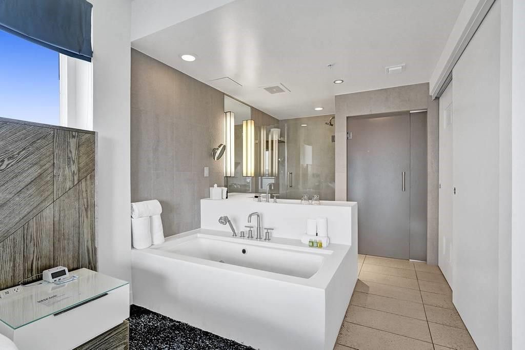 3101 Bayshore Drive, Unit 1501, Fort Lauderdale, FL 33304 Photo