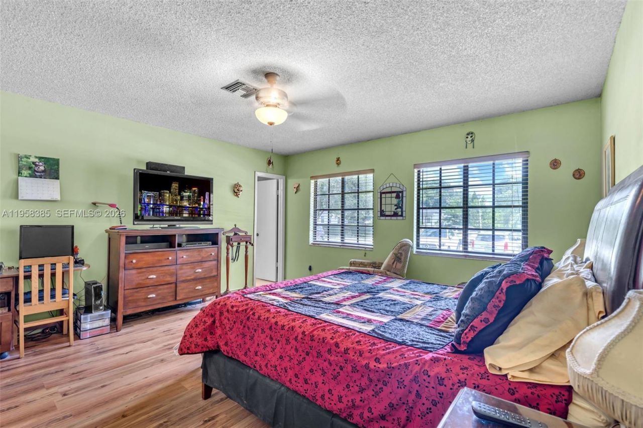 249 Carlisle Dr, Miami Springs, FL 33166 Photo