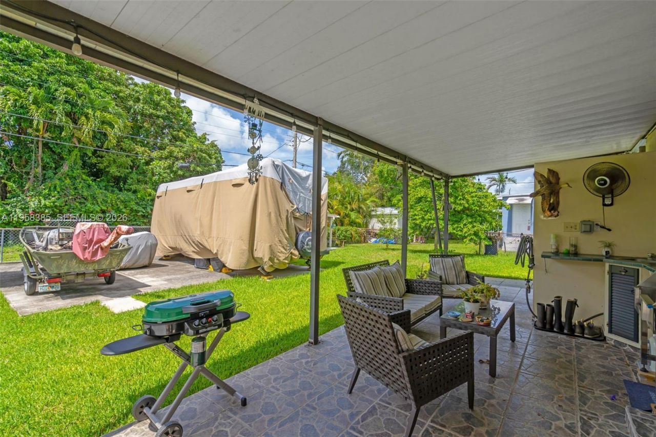 249 Carlisle Dr, Miami Springs, FL 33166 Photo