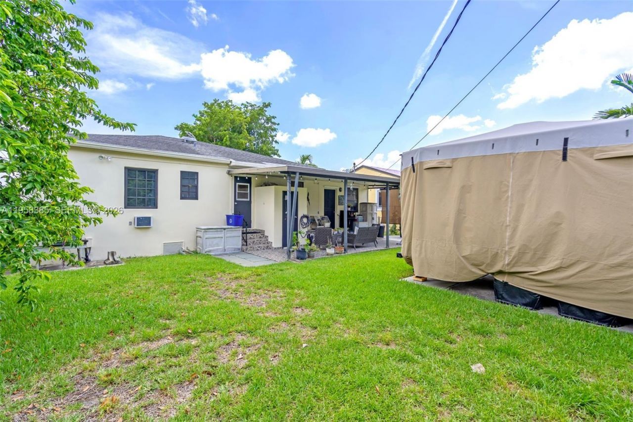249 Carlisle Dr, Miami Springs, FL 33166 Photo
