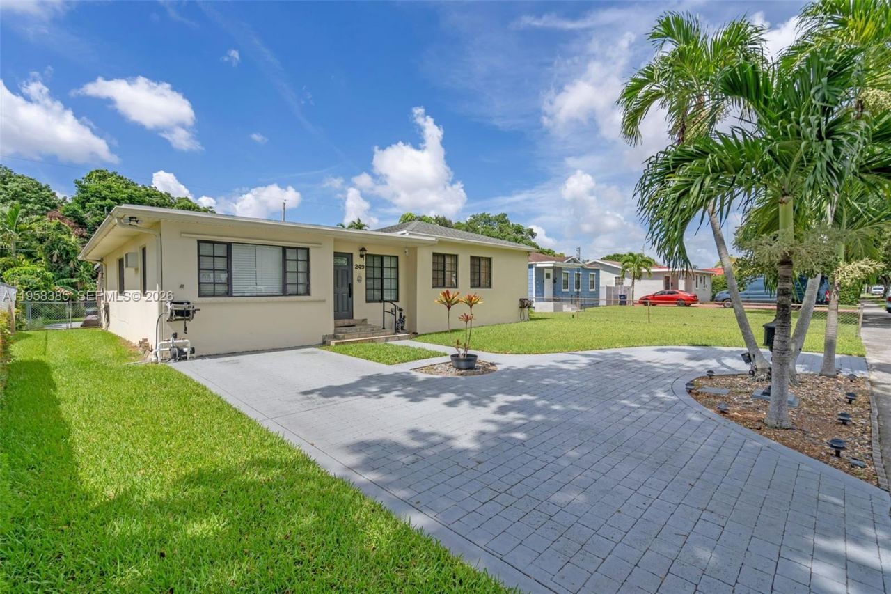 249 Carlisle Dr, Miami Springs, FL 33166 Photo