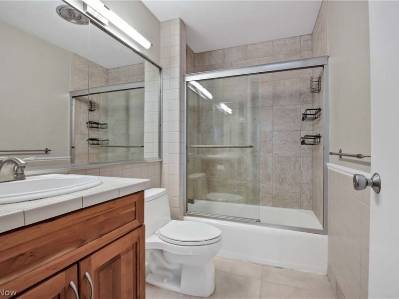 12700 Lake Avenue, Unit 1408, Lakewood, OH 44107 Photo 16