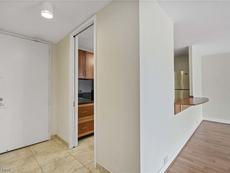 12700 Lake Avenue, Unit 1408, Lakewood, OH 44107 Photo 2