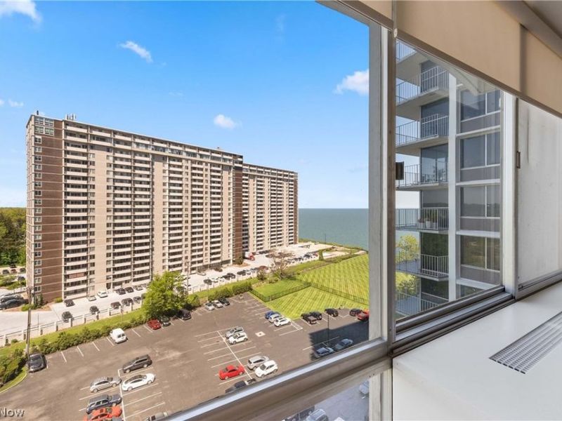 12700 Lake Avenue, Unit 1408, Lakewood, OH 44107 Photo 2