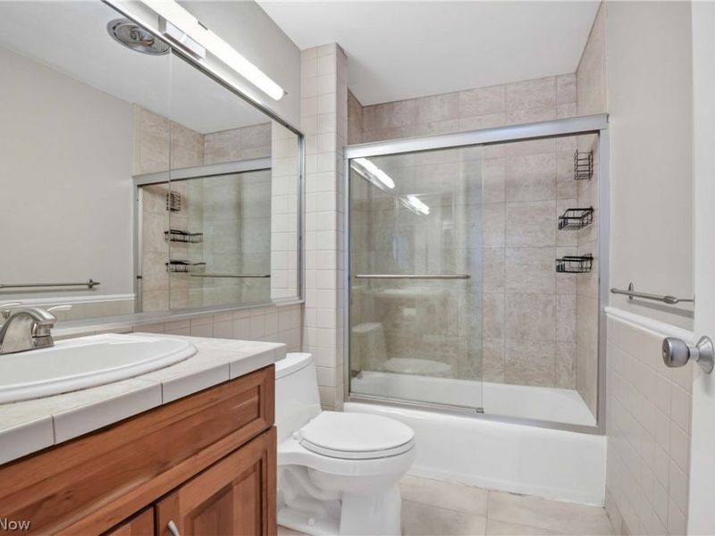 12700 Lake Avenue, Unit 1408, Lakewood, OH 44107 Photo 23