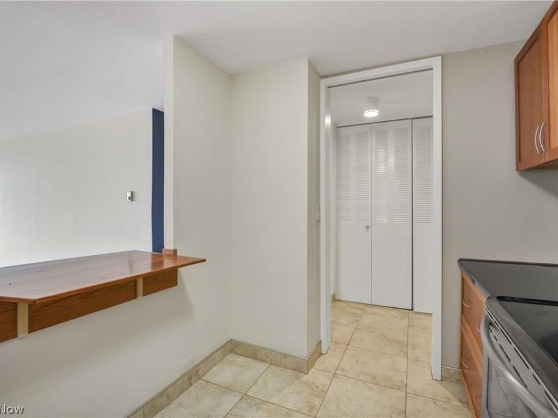 12700 Lake Avenue, Unit 1408, Lakewood, OH 44107 Photo 6