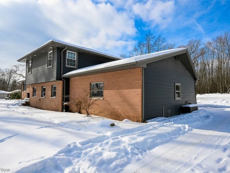 5766 Weaver Road, Akron, OH 44319 Photo 3