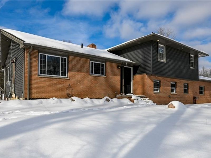 5766 Weaver Road, Akron, OH 44319 Photo 5