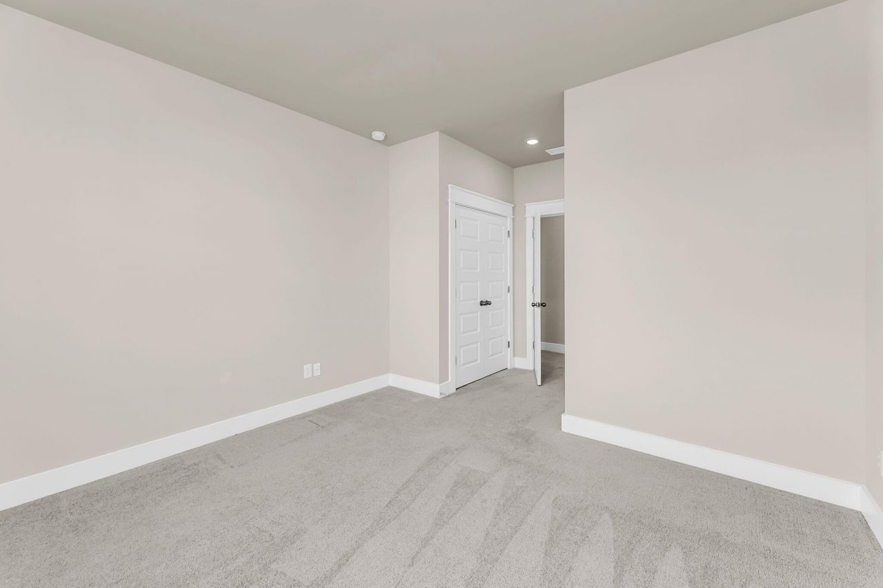 268 Witherspoon Street Photo 45