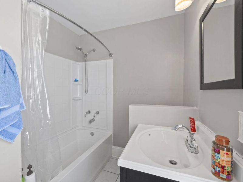 403 N Mulberry Street, Mount Vernon, OH 43050 Photo 8