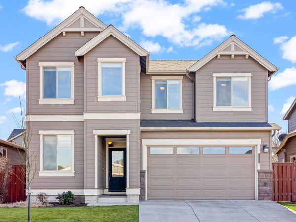 950 NE Steins Pillar Drive, Prineville, OR 97754