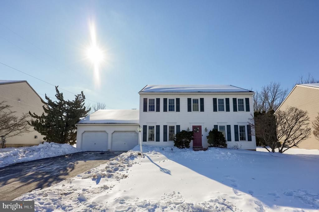 2124 Southpoint Drive, Hummelstown, PA 17036 Main Photo