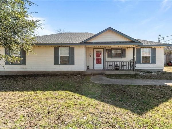 203 W Lee Avenue, Whitney, TX 76692