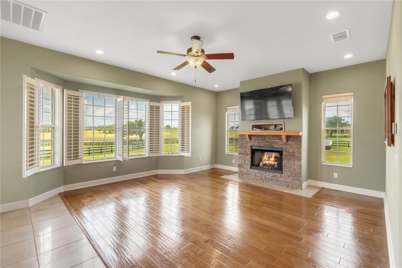 12610 NW Gainesville Road, Reddick, FL 32686 Photo