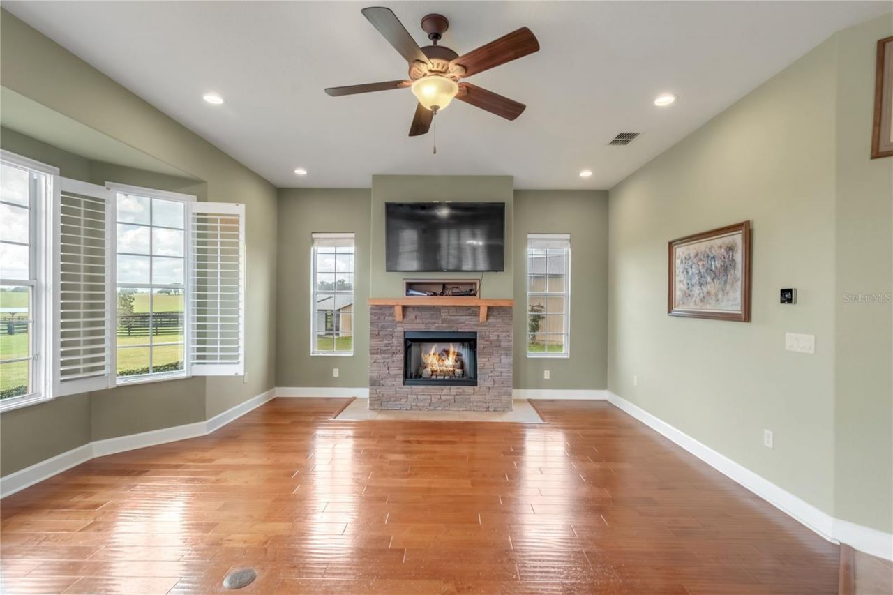 12610 NW Gainesville Road, Reddick, FL 32686 Photo