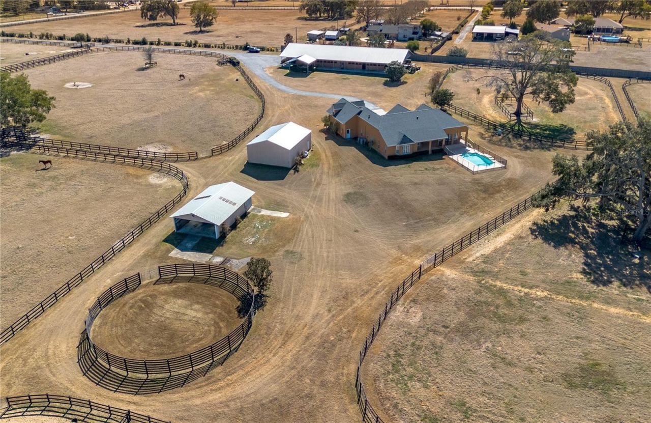 12610 NW Gainesville Road, Reddick, FL 32686 Photo