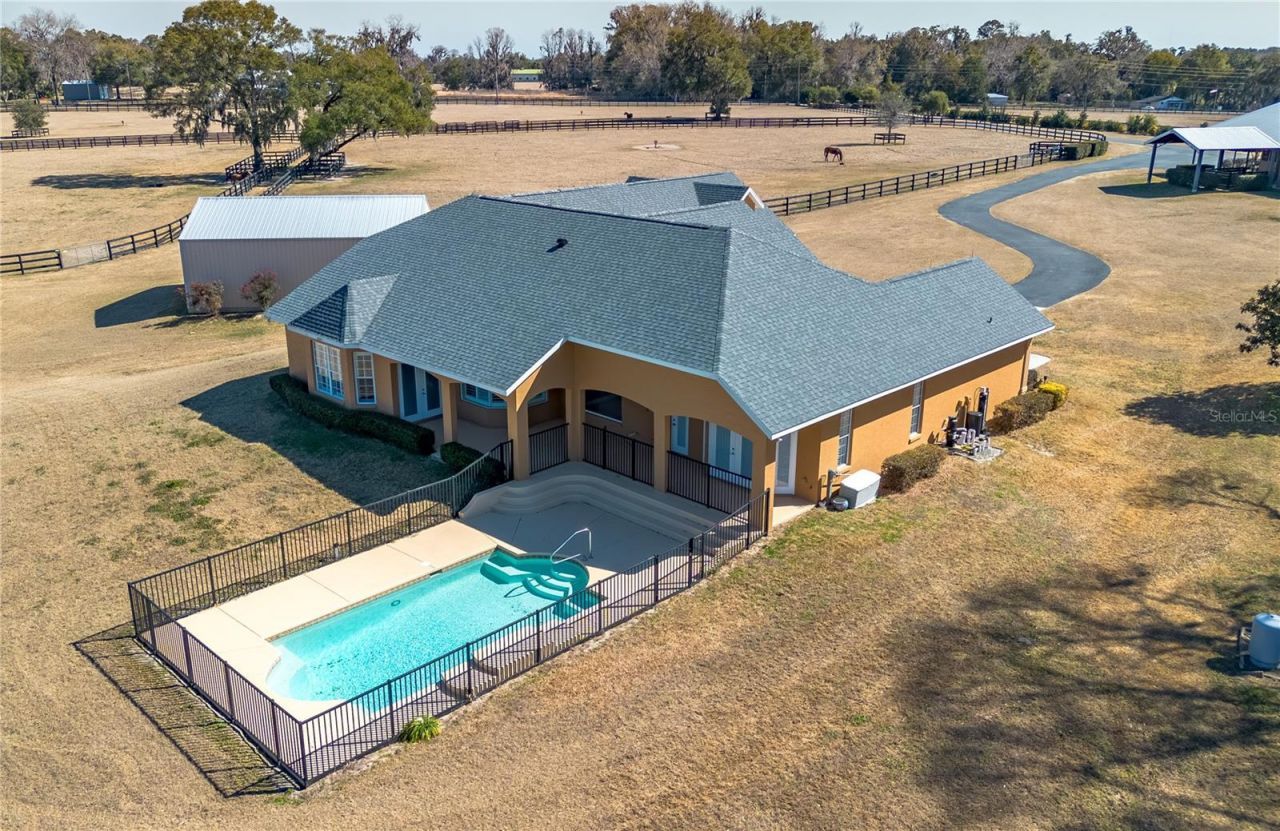 12610 NW Gainesville Road, Reddick, FL 32686 Photo