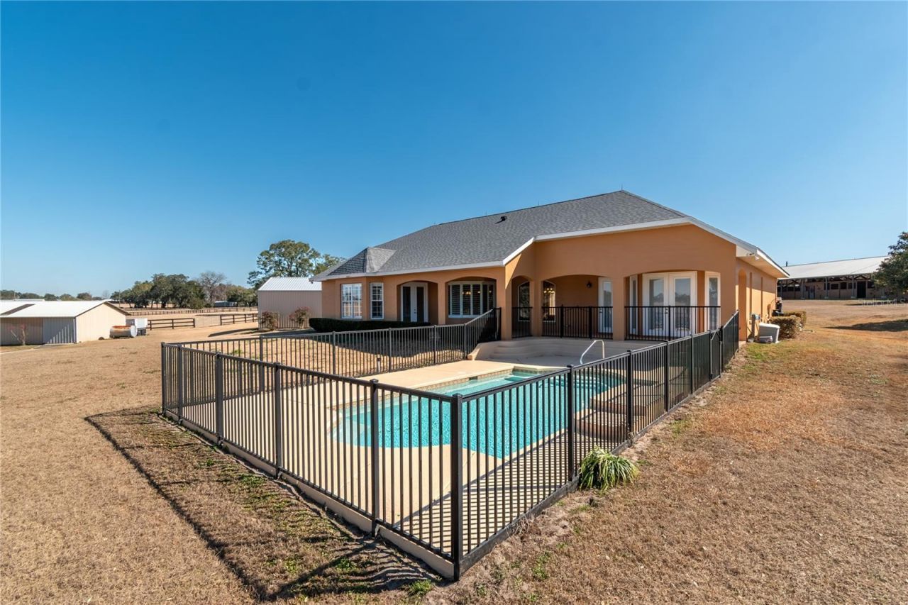 12610 NW Gainesville Road, Reddick, FL 32686 Photo