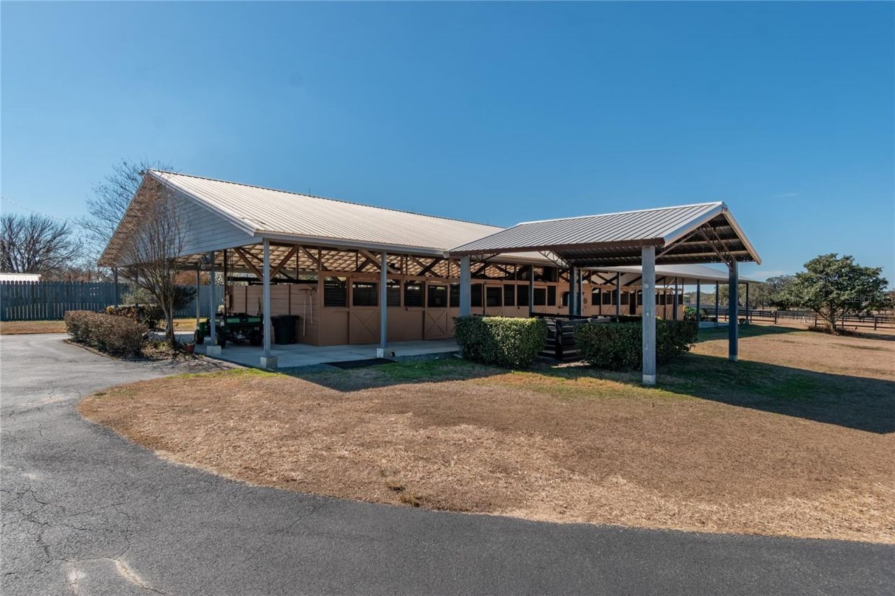 12610 NW Gainesville Road, Reddick, FL 32686 Photo