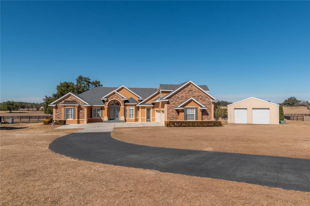 12610 NW Gainesville Road, Reddick, FL 32686 Photo