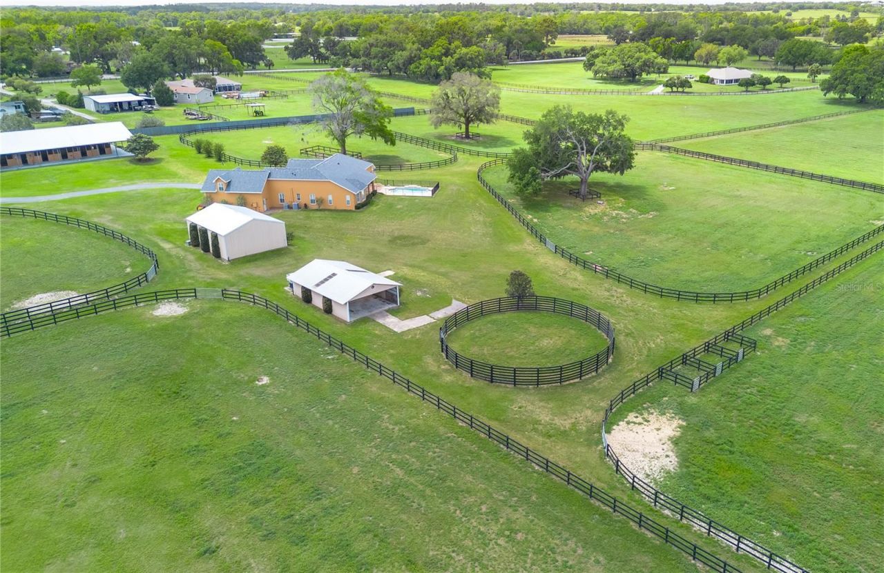 12610 NW Gainesville Road, Reddick, FL 32686 Photo