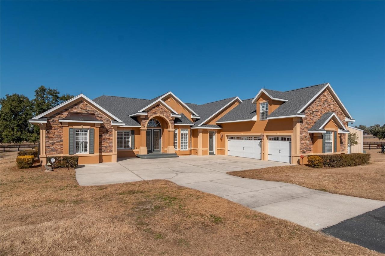 12610 NW Gainesville Road, Reddick, FL 32686 Photo