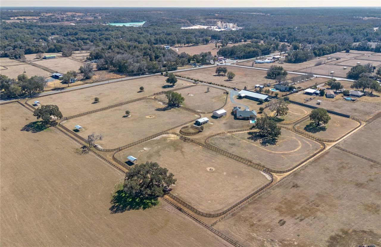 12610 NW Gainesville Road, Reddick, FL 32686 Photo