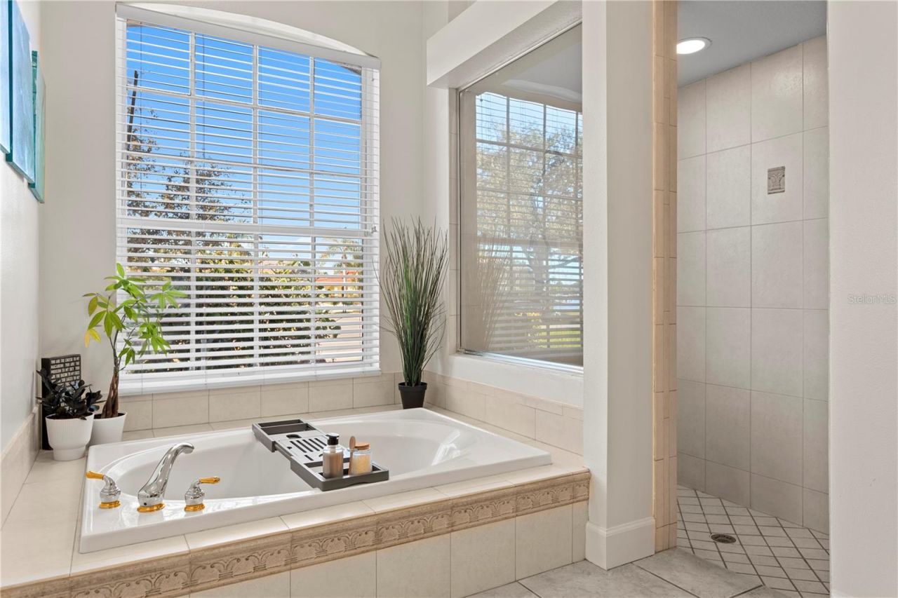 5611 E Longboat Boulevard, Tampa, FL 33615 Photo