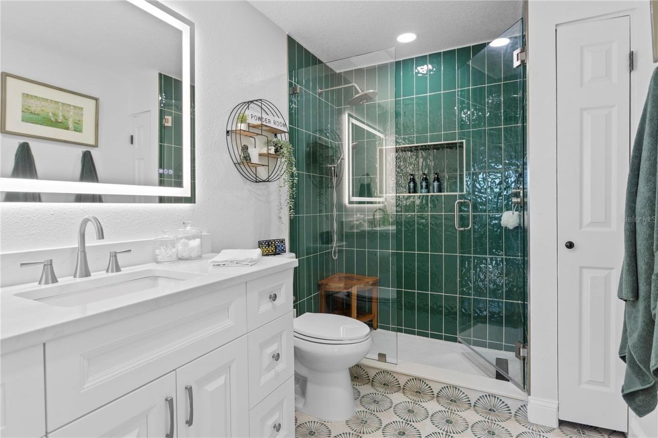 5611 E Longboat Boulevard, Tampa, FL 33615 Photo