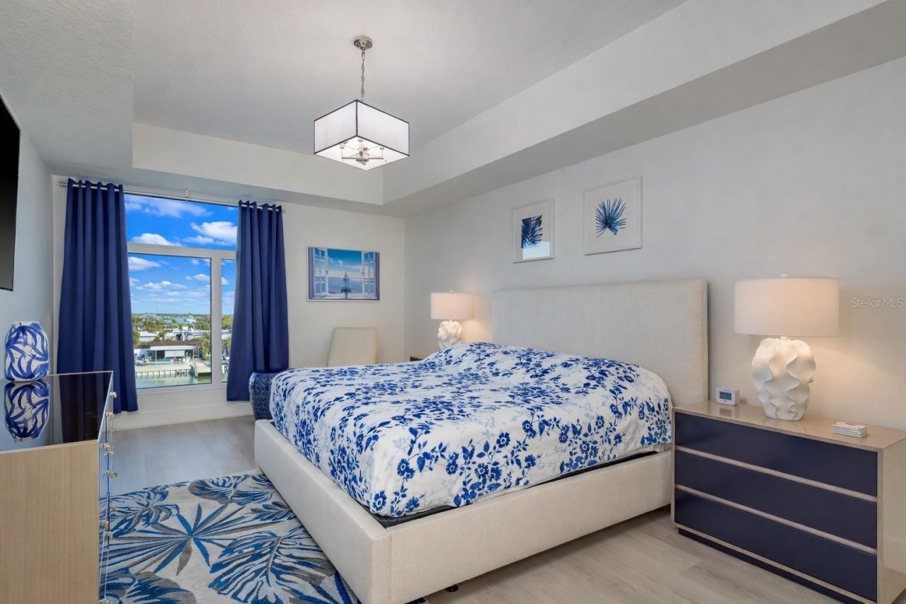415 Island Way, Unit 402, Clearwater Beach, FL 33767 Photo