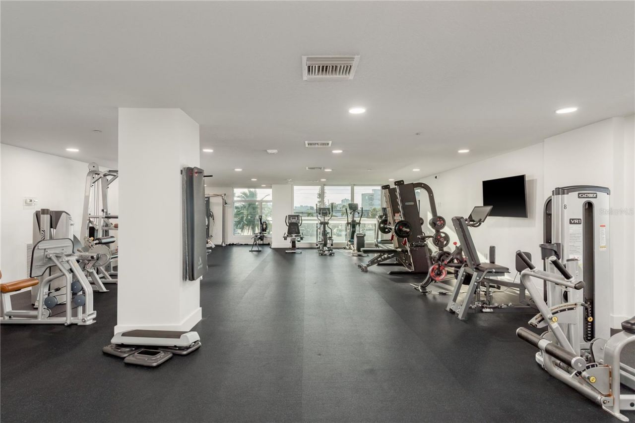 415 Island Way, Unit 402, Clearwater Beach, FL 33767 Photo