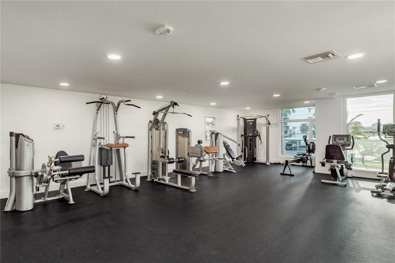 415 Island Way, Unit 402, Clearwater Beach, FL 33767 Photo