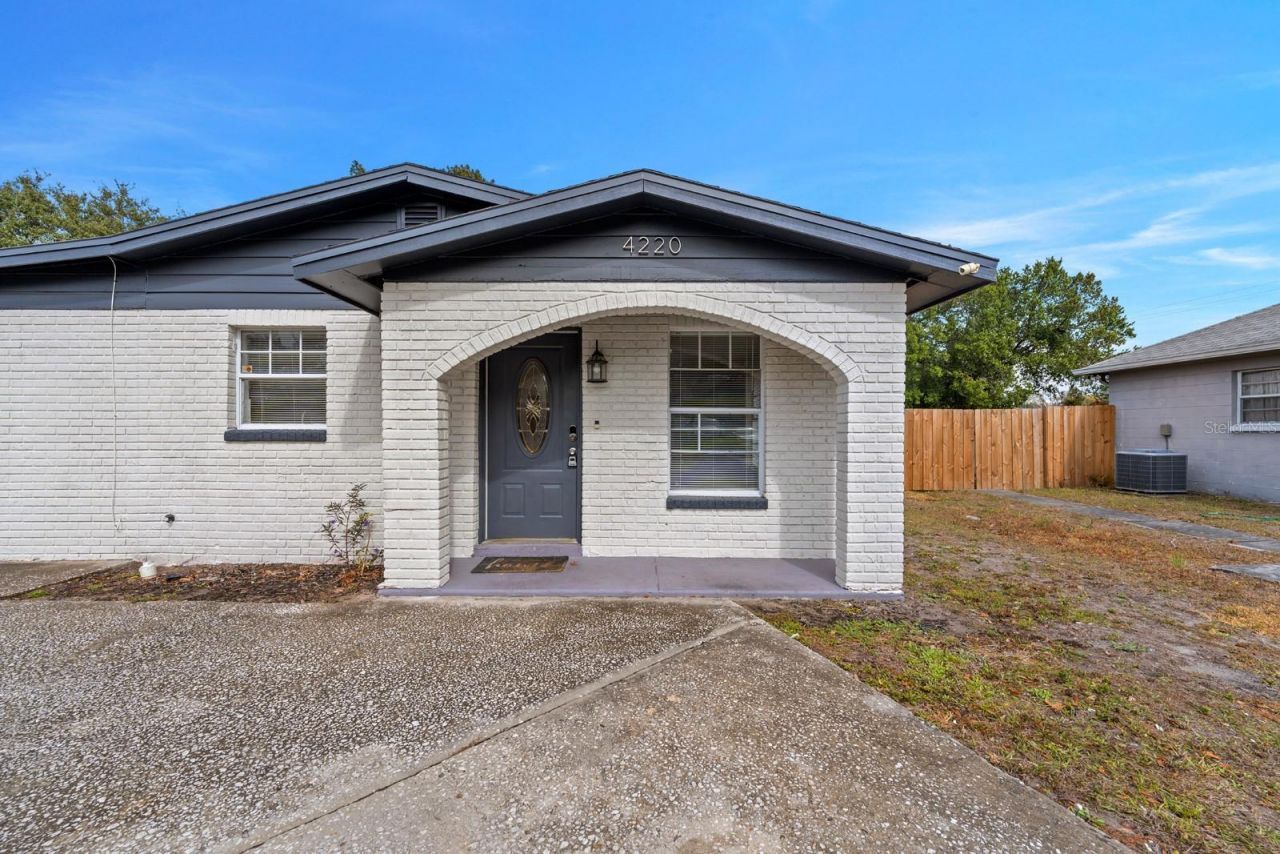 4220 E Powhatan Avenue, Tampa, FL 33610 Main Photo