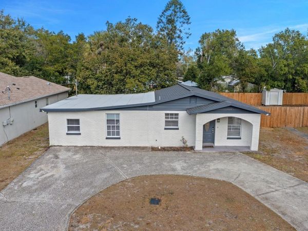 4220 E POWHATAN AVENUE, TAMPA, FL 33610