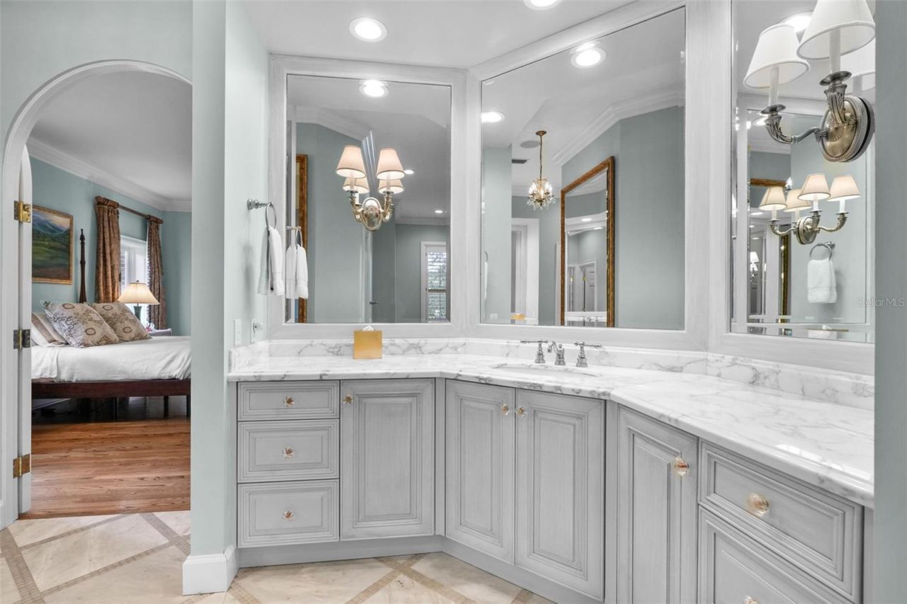 16203 Villarreal De Avila, Tampa, FL 33613 Photo