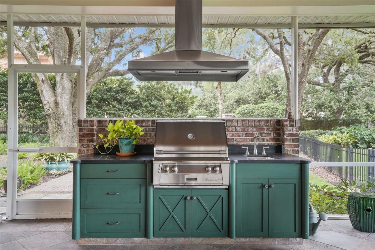 16203 Villarreal De Avila, Tampa, FL 33613 Photo