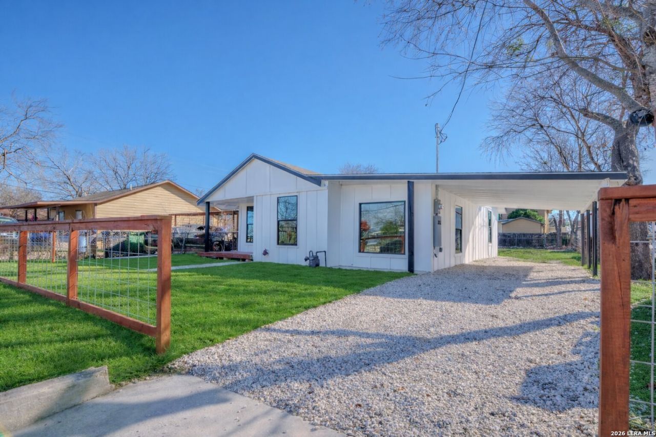 3206 La Rosa, San Antonio, TX 78211 Main Photo