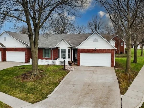 3902 Eastgate Drive, St Joseph, MO 64506