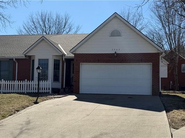 3902 Eastgate Drive, St Joseph, MO 64506