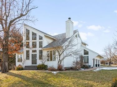 1112 NE Long Ridge Road, Lee's Summit, MO 64064