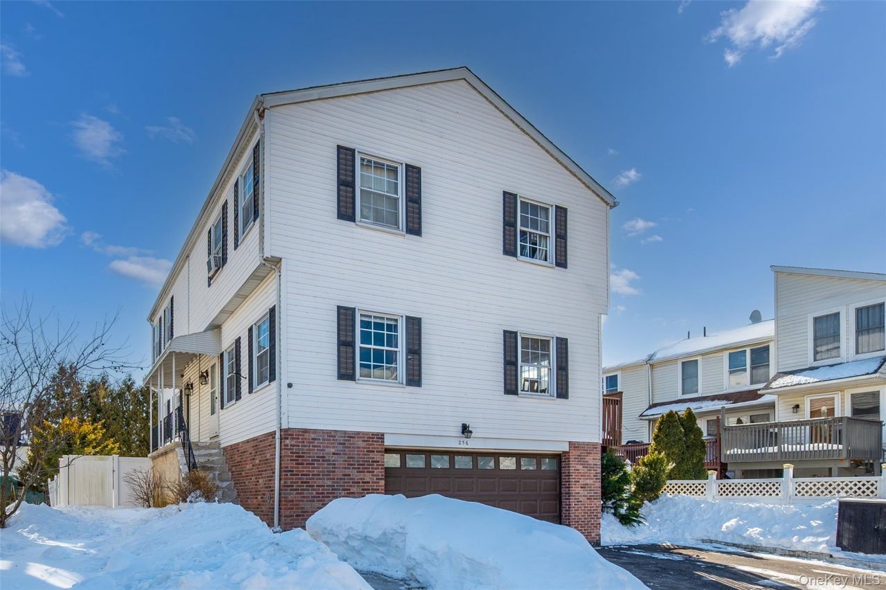 256 Madison Street, Mamaroneck, NY 10543 Main Photo