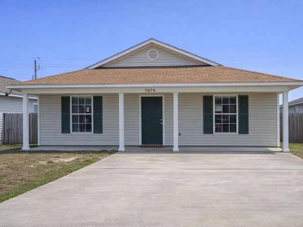 7676 Chablis Circle, Navarre, FL 32566